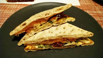 イケアのサーモンサンド