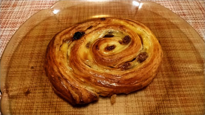レーズンのぐるぐる巻きパン