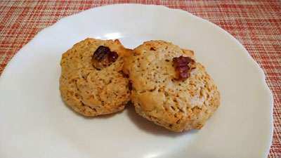 米粉とオートミールのクッキーのようなパン