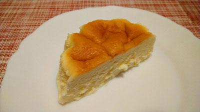 グルテンフリーのチーズケーキ半分