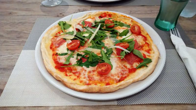 グルテンフリーのピザ