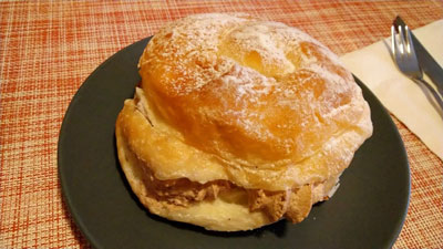 ココアクリーム入りエンサイマダ