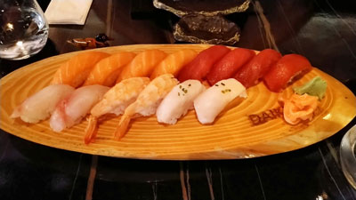 レストランの寿司