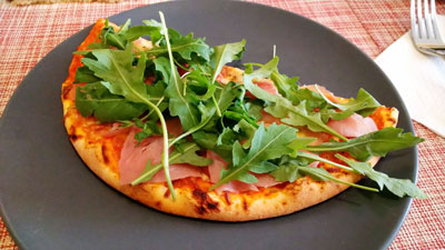 シャールの冷凍ピザ生地を使ったグルテンフリーピザ