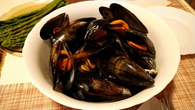ムール貝のワイン蒸し