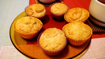旦那さん作、米粉のヨーグルトマフィン